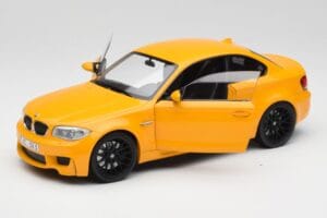 BMW 1M Coupe E82 イエロー Minichamps 1:18 110020026 メタル - 画像 2/8