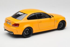 BMW 1M Coupe E82 イエロー Minichamps 1:18 110020026 メタル - 画像 3/8