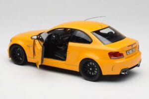 BMW 1M Coupe E82 イエロー Minichamps 1:18 110020026 メタル - 画像 5/8