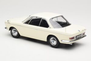 BMW 2000 CS Coupe クリーム KK-Scale 1:18 KKDC180121 メタル - 画像 5/6