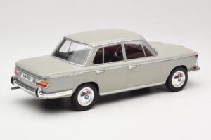 BMW 2000 TI グレー MCG 1:18 MCG18112 メタル - 画像 2/6