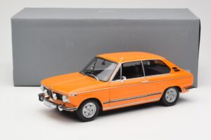 BMW 2000 Tii Touring オレンジ Minichamps 1:18 80430145824 メタル - 画像 8/8
