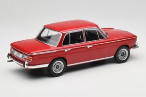 BMW 2000 121 レッド MCG 1:18 MCG18543 メタル - 画像 2/6