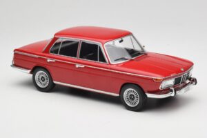 BMW 2000 121 レッド MCG 1:18 MCG18543 メタル - 画像 4/6