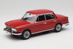 BMW 2000 121 レッド MCG 1:18 MCG18543 メタル