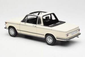 BMW 2002 Baur カブリオレ E10 Chamonix ホワイト AUTOart 1:18 70532 メタル - 画像 7/8