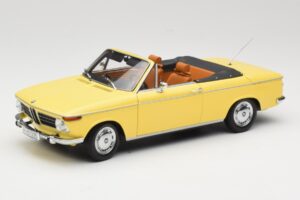 BMW 2002 カブリオレ ブライトグリーン Minichamps 1:18 80430145820 メタル