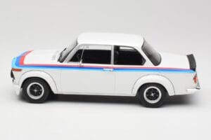 BMW 2002 E10 Turbo ホワイト MCG 1:18 MCG18408R メタル - 画像 3/6