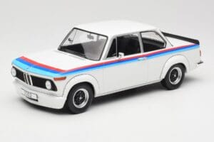 BMW 2002 E10 Turbo ホワイト MCG 1:18 MCG18408-R メタル