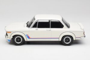 BMW 2002 Tii Turbo Alpine White Minichamps 1:18 155026200 メタル - 画像 3/6