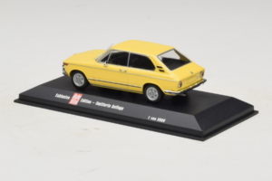 BMW 2002 Touring イエロー Minichamps 1:43 403021115 メタル - 画像 3/4