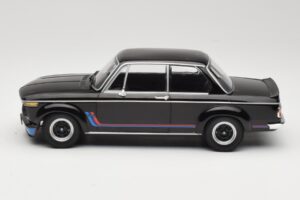 BMW 2002 Turbo ブラック Minichamps 1:18 155026204 メタル - 画像 3/6