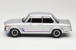BMW 2002 Turbo E10 シルバー Minichamps 1:18 155026201 メタル - 画像 3/6
