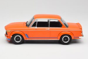 BMW 2002 Turbo オレンジ Minichamps 1:18 155026202 メタル - 画像 3/6