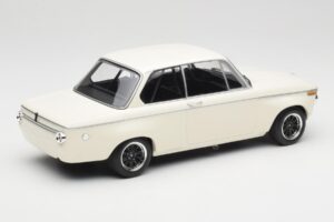BMW 2002 ホワイト Plain Body Version Minichamps 1:18 155702600 メタル - 画像 2/6