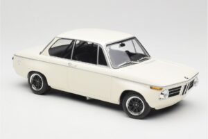 BMW 2002 ホワイト Plain Body Version Minichamps 1:18 155702600 メタル - 画像 4/6