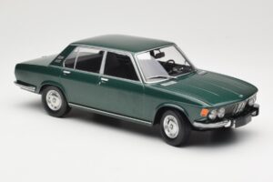 BMW 2500 E3 Green Metallic Minichamps 1:18 155029201 メタル - 画像 4/6