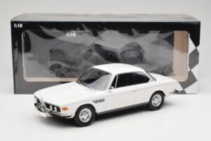 BMW 2800 CS E9 ホワイト Minichamps 1:18 155028030 メタル - 画像 6/6