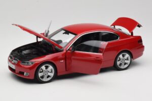 BMW 3 Series E92 レッド Kyosho 1:18 80430407219 メタル - 画像 2/8