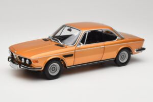 BMW 3.0 CSi E9 Gold Metallic Minichamps 1:18 180029027 メタル