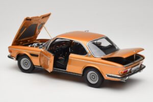 BMW 3.0 CSi E9 Gold Metallic Minichamps 1:18 180029027 メタル - 画像 5/8