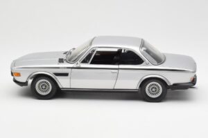 BMW 3.0 CSL E9 シルバー Minichamps 1:18 180029020 メタル - 画像 4/8