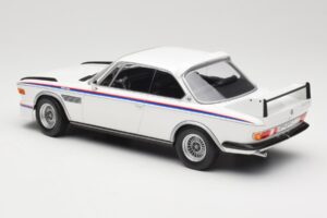 BMW 3.0 CSL E9 ホワイト Minichamps 1:18 155028136 メタル - 画像 5/6