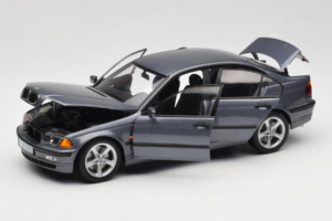 BMW 318i E46 Grey Metallic ディーラー エディション UT Models 1:18 80430028459 メタル - 画像 2/8