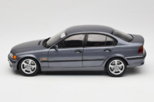BMW 318i E46 Grey Metallic ディーラー エディション UT Models 1:18 80430028459 メタル - 画像 4/8