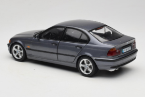BMW 318i E46 Grey Metallic ディーラー エディション UT Models 1:18 80430028459 メタル - 画像 7/8