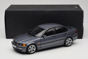 BMW 318i E46 Grey Metallic ディーラー エディション UT Models 1:18 80430028459 メタル - 画像 8/8