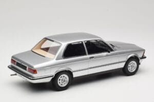 BMW 320 E21 シルバー Minichamps 1:18 107024200 レジン - 画像 2/6