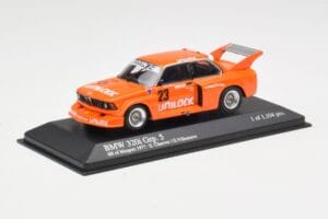 BMW 320i Group 5 #23 E. Cheever / G. Villeneuve 6 Hours of Mosport Class Winners 1977 Damaged Spoiler Minichamps 1:43 4007723 - 画像 2/5