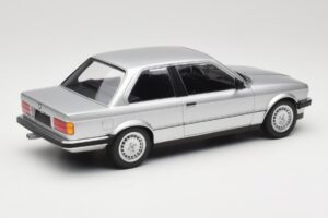 BMW 323i E21 シルバー Minichamps 1:18 155026001 メタル - 画像 2/6