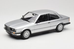 BMW 323i E21 シルバー Minichamps 1:18 155026001 メタル