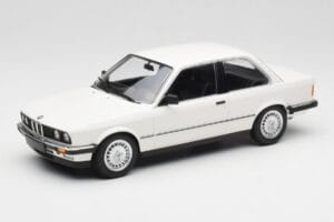 BMW 323i E21 ホワイト Minichamps 1:18 155026005 メタル