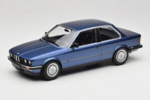 BMW 323i E30 Blue Metallic Minichamps 1:18 155026002 メタル