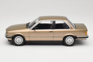BMW 323i E30 Brown Metallic Minichamps 1:18 155026004 メタル - 画像 3/6