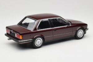 BMW 323i E30 Dark Red Metallic Minichamps 1:18 155026007 メタル - 画像 2/6