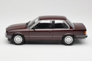 BMW 323i E30 Dark Red Metallic Minichamps 1:18 155026007 メタル - 画像 3/6