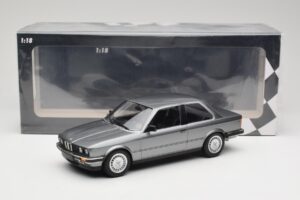 BMW 323i E30 Grey Metallic Minichamps 1:18 155026006 メタル - 画像 6/6