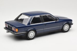 BMW 323i E30 Saturn Blue Minichamps 1:18 155026009 メタル - 画像 2/6