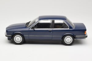 BMW 323i E30 Saturn Blue Minichamps 1:18 155026009 メタル - 画像 3/6