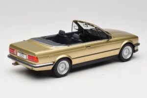 BMW 325i E30 カブリオレ ベージュ MCG 1:18 MCG18544 メタル - 画像 2/6