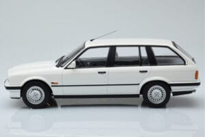 BMW 325i E30 Touring ホワイト リミテッドエディション Norev 1:18 183217 メタル - 画像 3/6