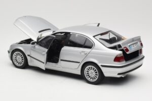 BMW 330i E46 シルバー UT 1:18 80430302328 メタル - 画像 5/8