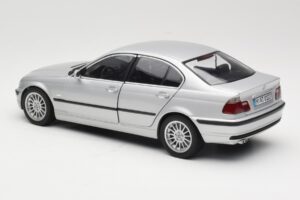 BMW 330i E46 シルバー UT 1:18 80430302328 メタル - 画像 7/8