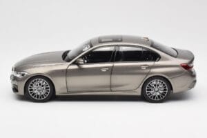 BMW 330i G20 シルバー Norev 1:18 183275 メタル - 画像 4/8