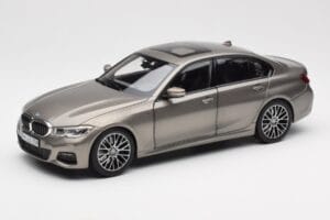 BMW 330i G20 シルバー Norev 1:18 183275 メタル