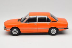 BMW 5 Series E12 オレンジ MCG 1:18 MCG18540 メタル - 画像 3/6